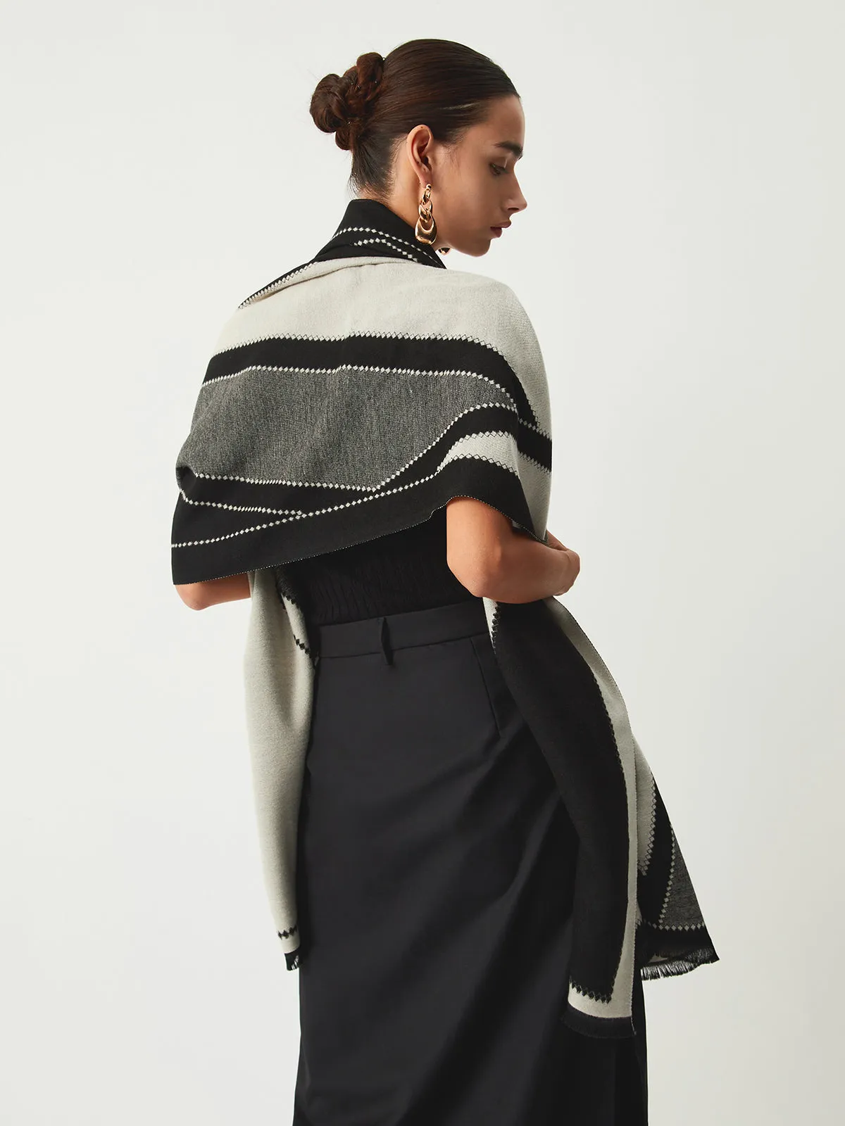 Contrast Color Geometric Scarf sold by COMMENSE product image thumbnail 2