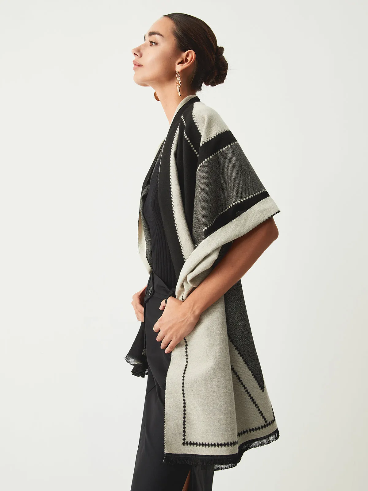 Contrast Color Geometric Scarf sold by COMMENSE product image thumbnail 4