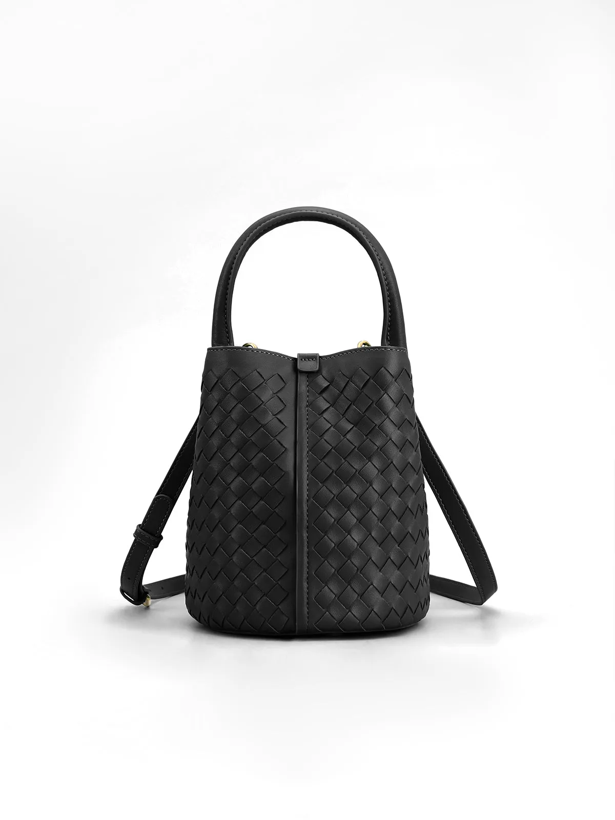 Woven Bucket Bag sold by COMMENSE