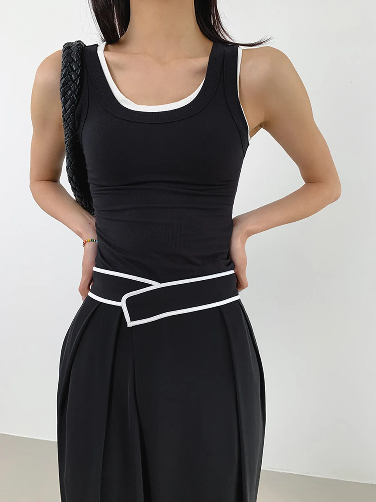 Contrast Binding Relaxed Casual Pants sold by COMMENSE product image thumbnail 4
