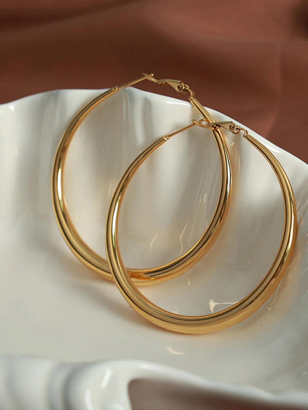 Large Classic Hoop Gold Earrings sold by COMMENSE product image thumbnail 2