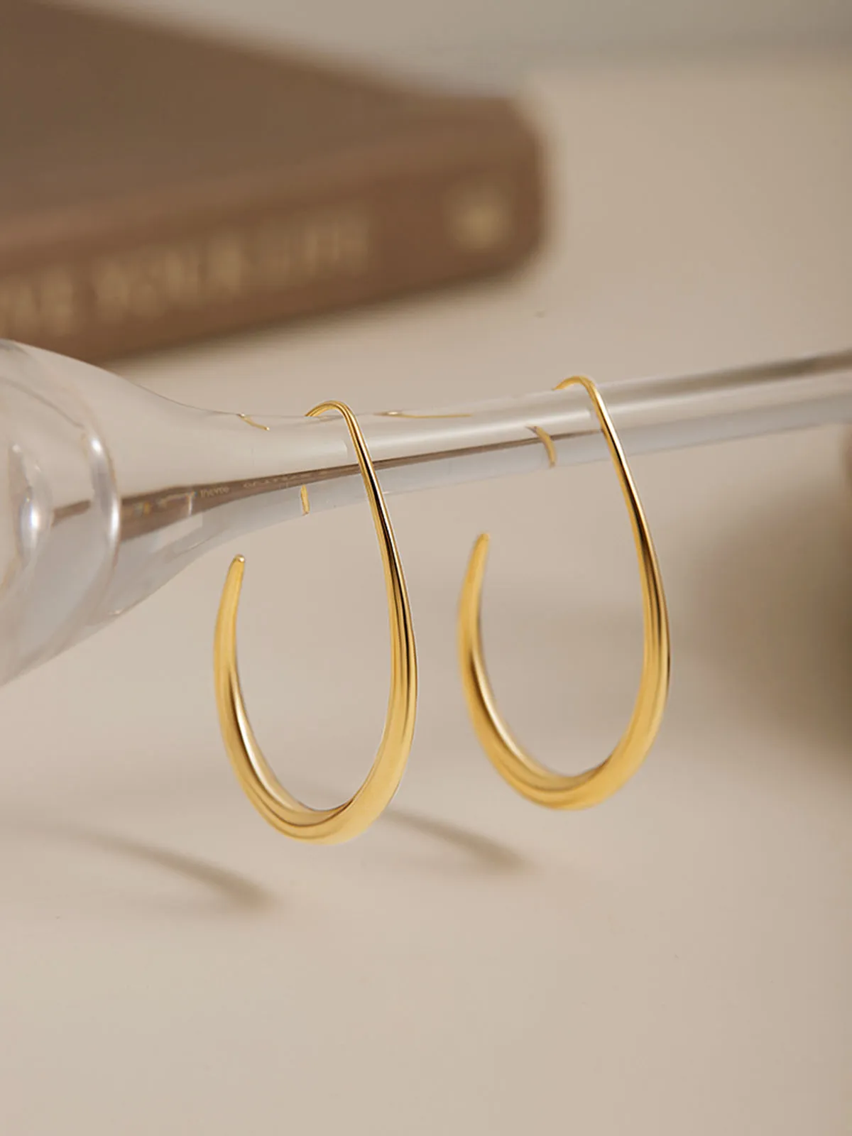 Golden Fluid Hoop Earrings sold by COMMENSE product image thumbnail 2