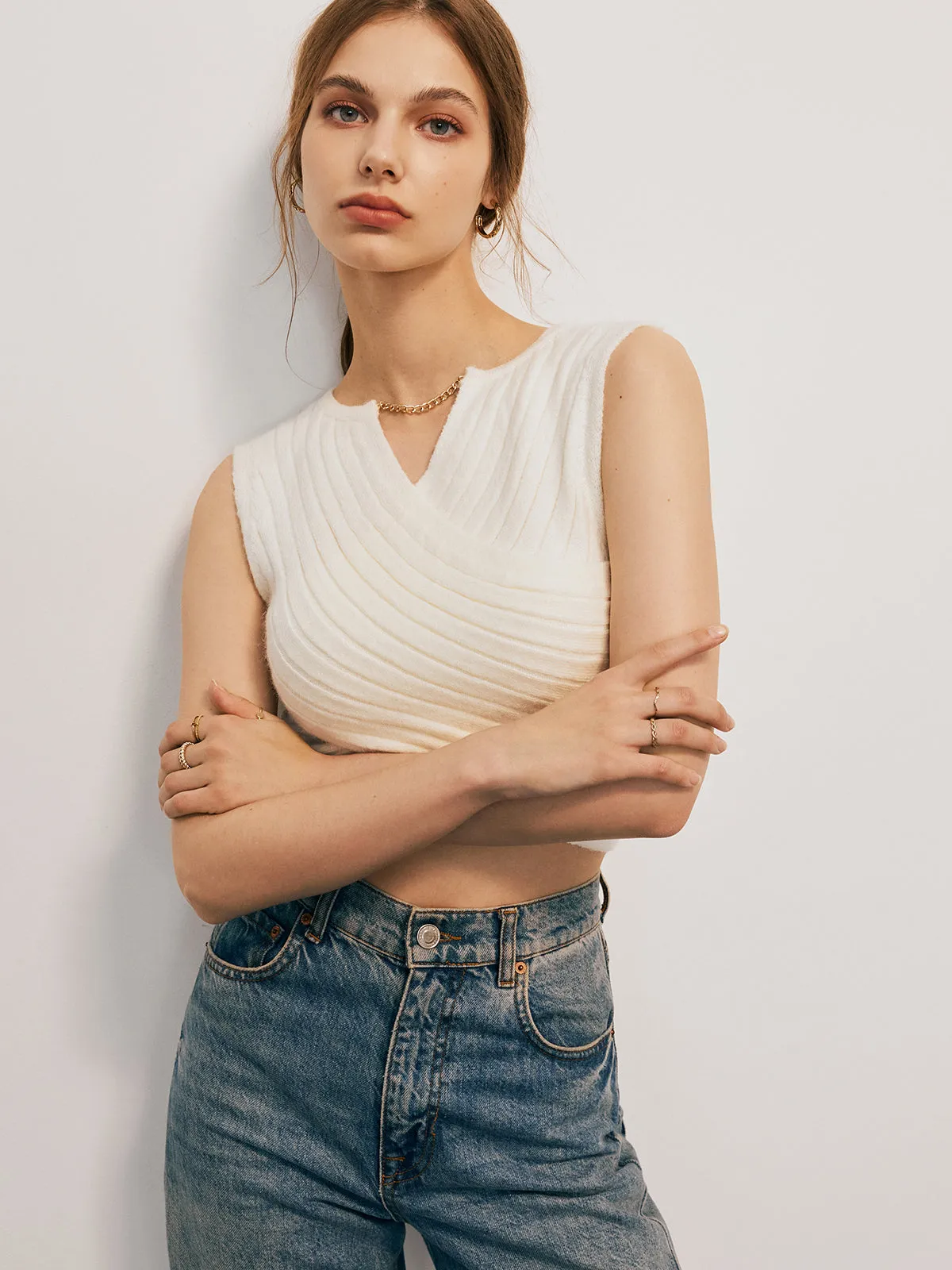 Solid Cross V Neck Sleeveless Knitted Tank Top sold by COMMENSE product image thumbnail 3