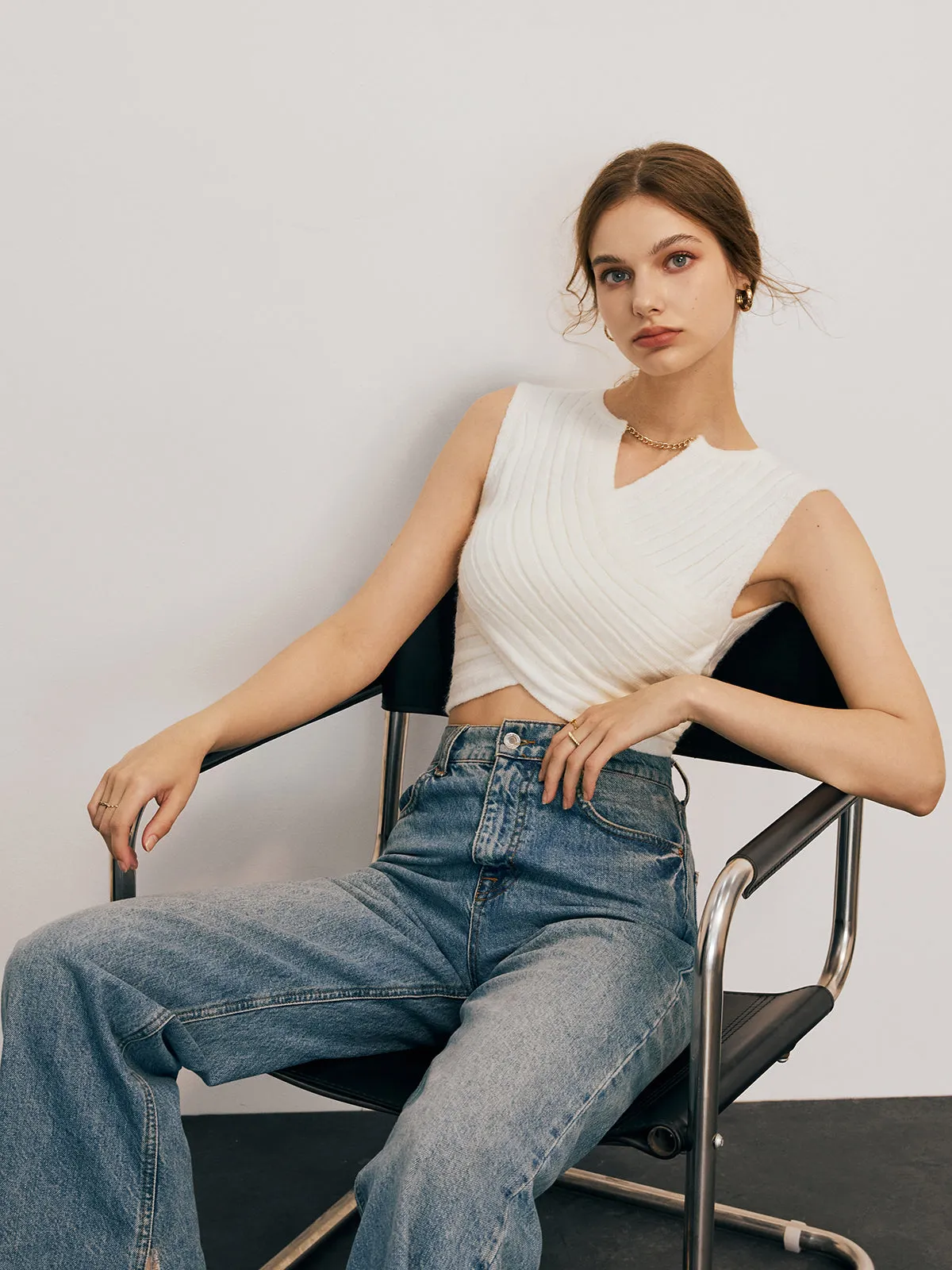 Solid Cross V Neck Sleeveless Knitted Tank Top sold by COMMENSE product image thumbnail 2