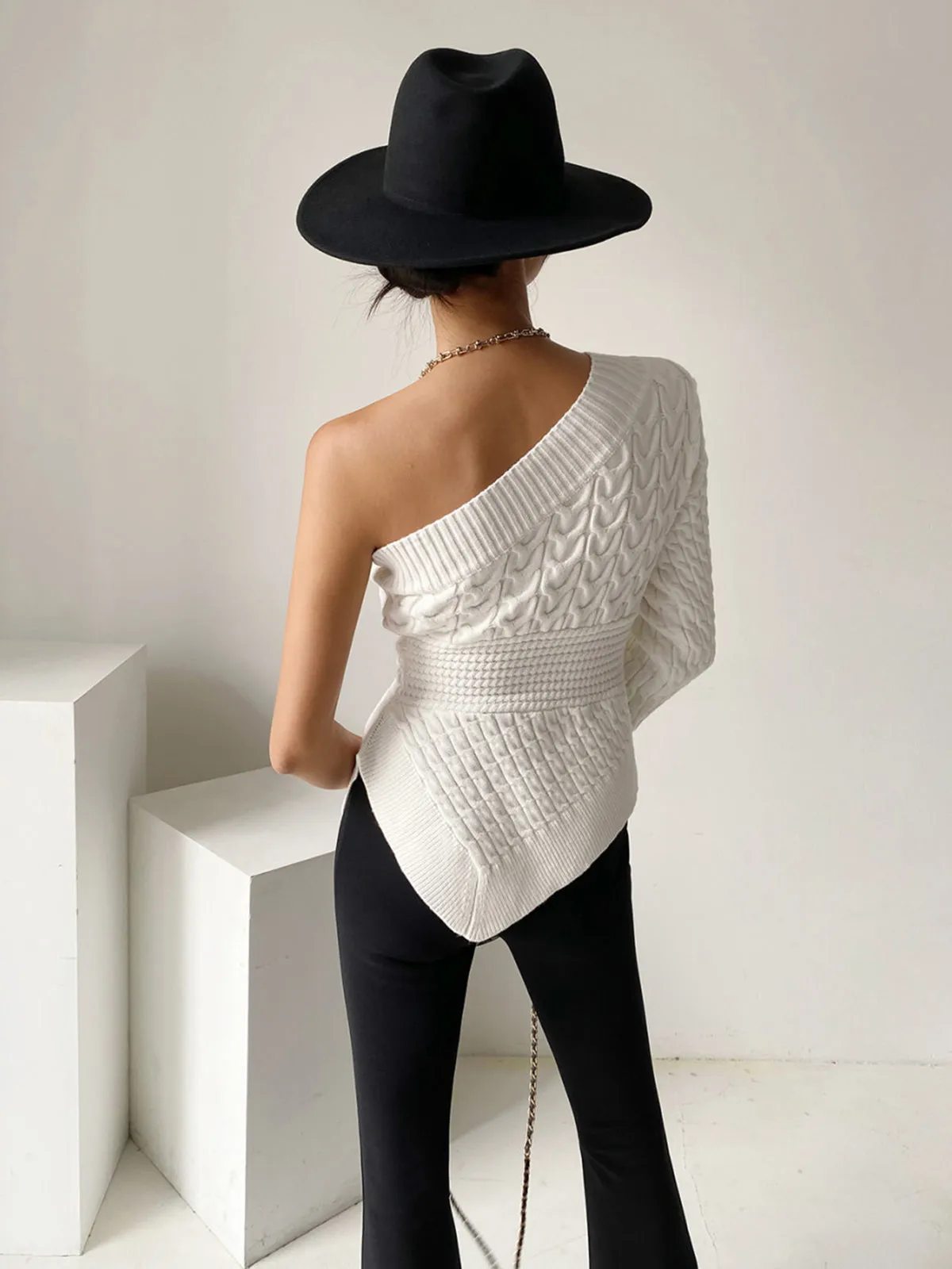 One Shoulder Asymmetrical Cable Knit Sweater sold by COMMENSE product image thumbnail 5
