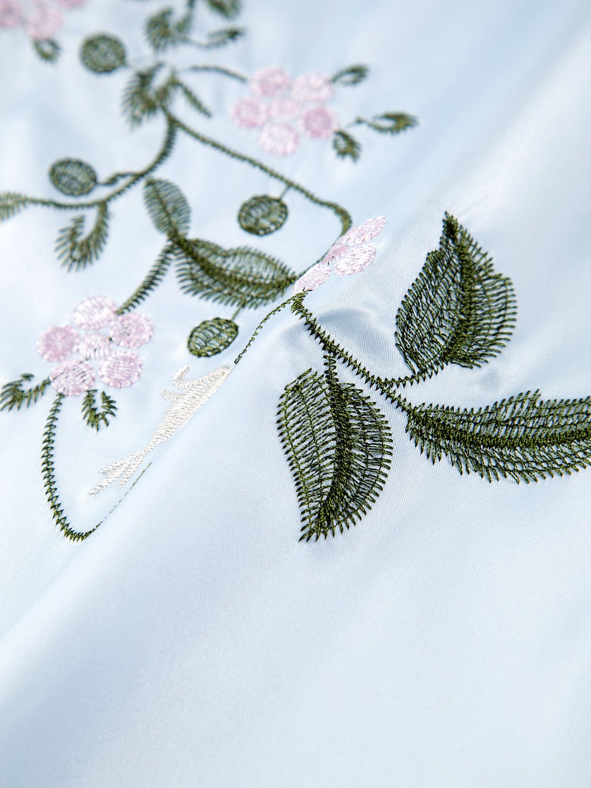 Satin Embroidered Floral Lace Midi Dress sold by COMMENSE product image thumbnail 3