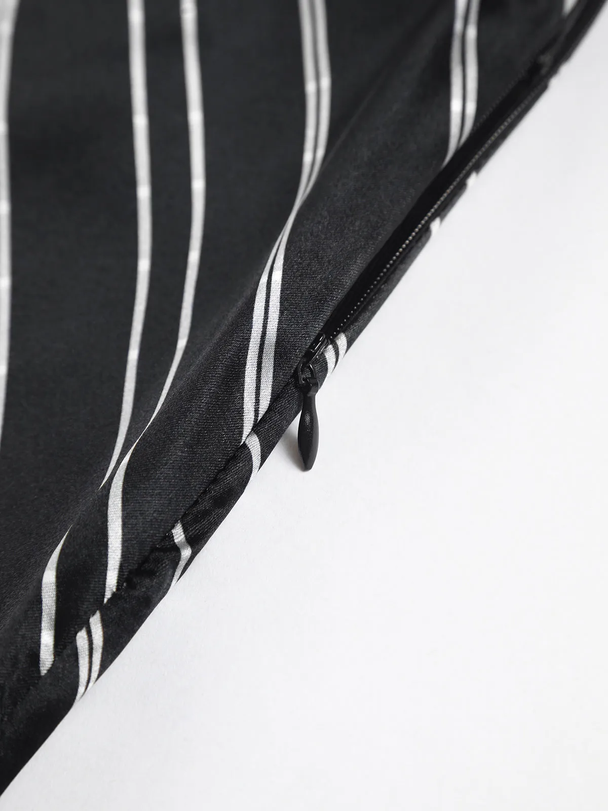 Line Texture Side Zipper Maxi Skirt sold by COMMENSE product image thumbnail 3