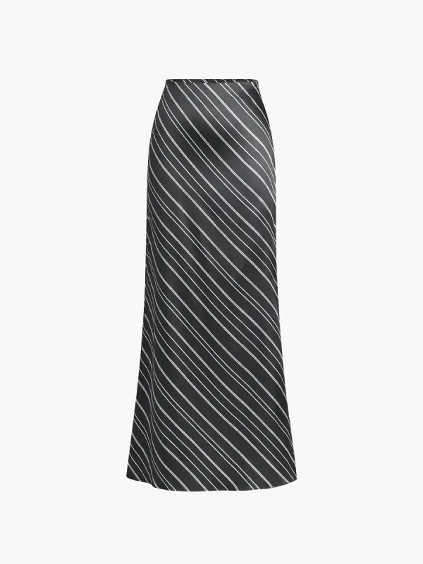 Line Texture Side Zipper Maxi Skirt sold by COMMENSE