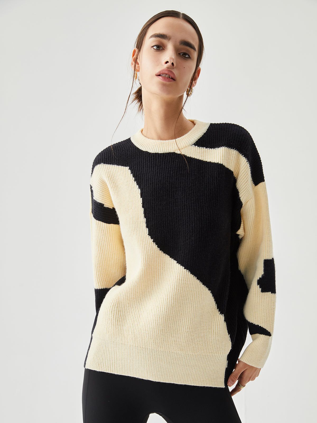 Asymmetric Colorblock Crew Neck Oversized Knit Sweater sold by COMMENSE product image thumbnail 2