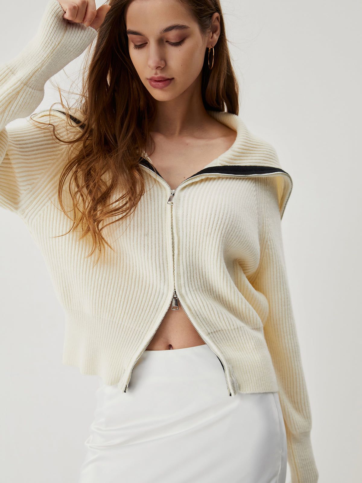 Zippered Contrast Trim Collar Ribbed Knit Sweater sold by COMMENSE product image thumbnail 4