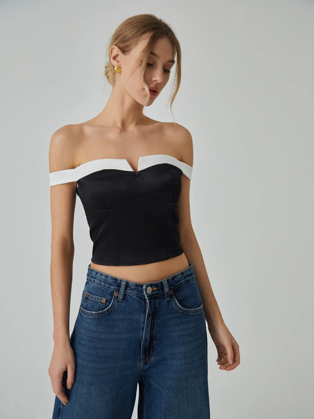 Contrast Trim Off-Shoulder Blouse sold by COMMENSE product image thumbnail 2