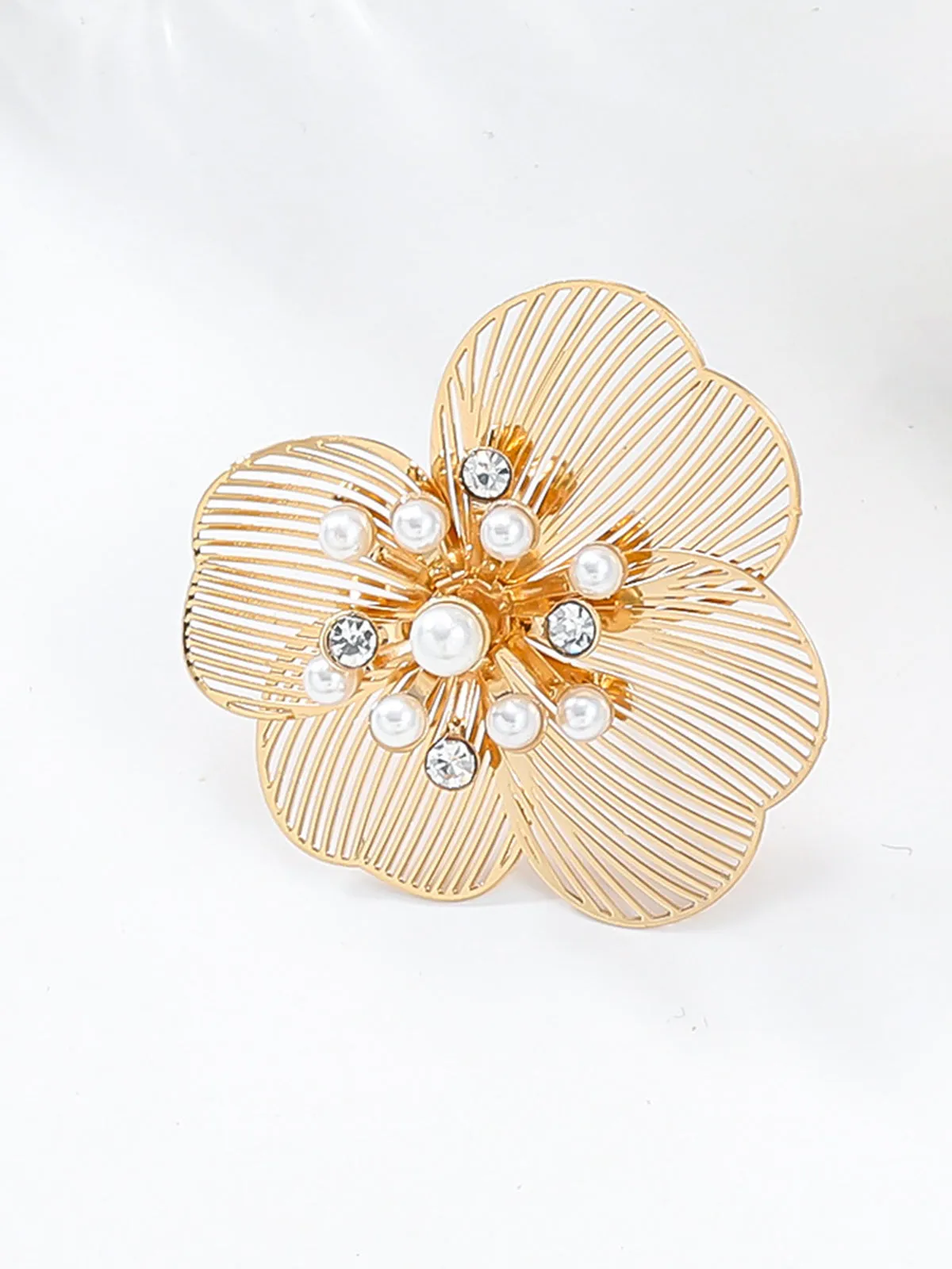 Pearl Etched Flower Earrings sold by COMMENSE product image thumbnail 3