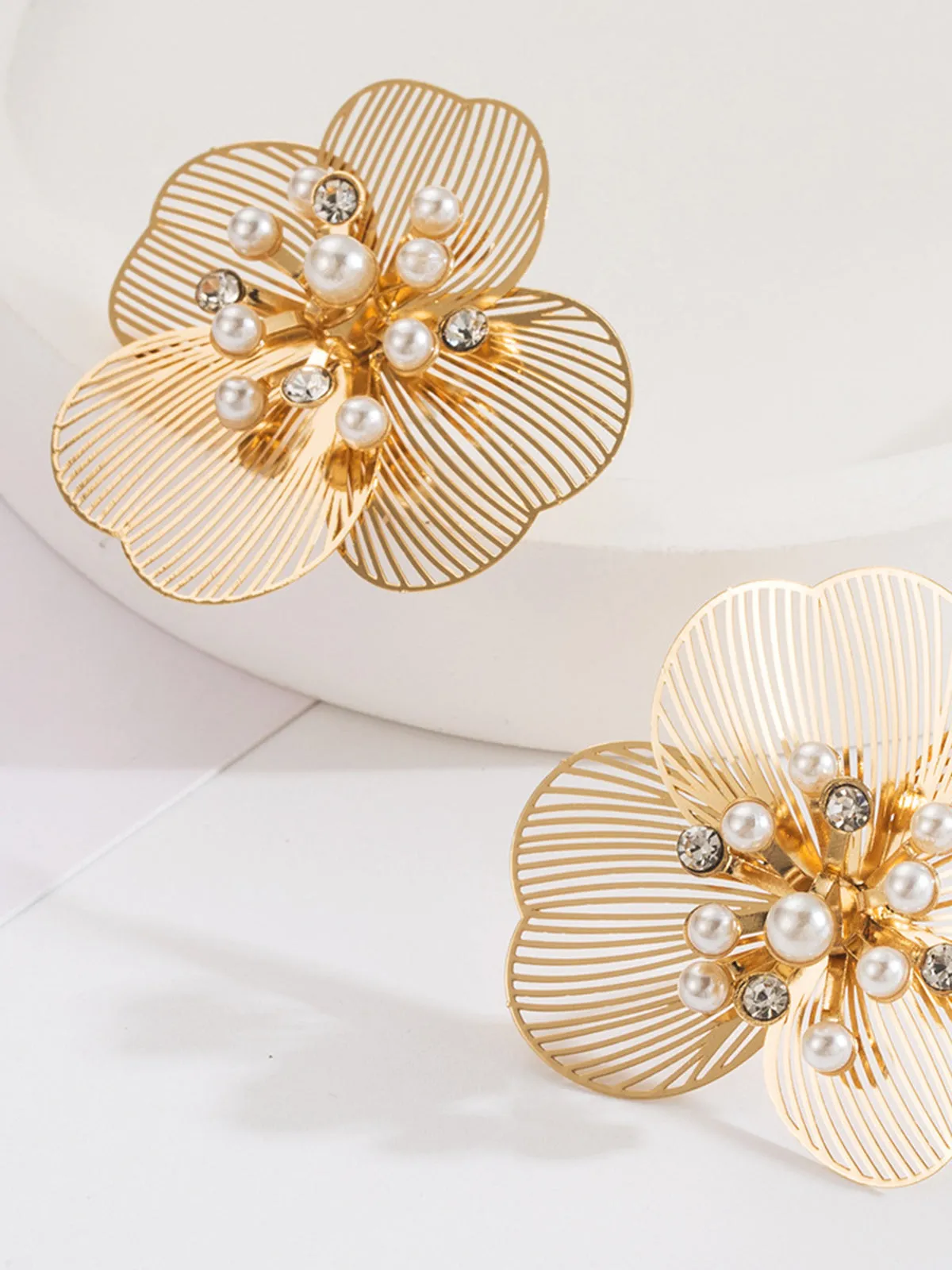 Pearl Etched Flower Earrings sold by COMMENSE product image thumbnail 4