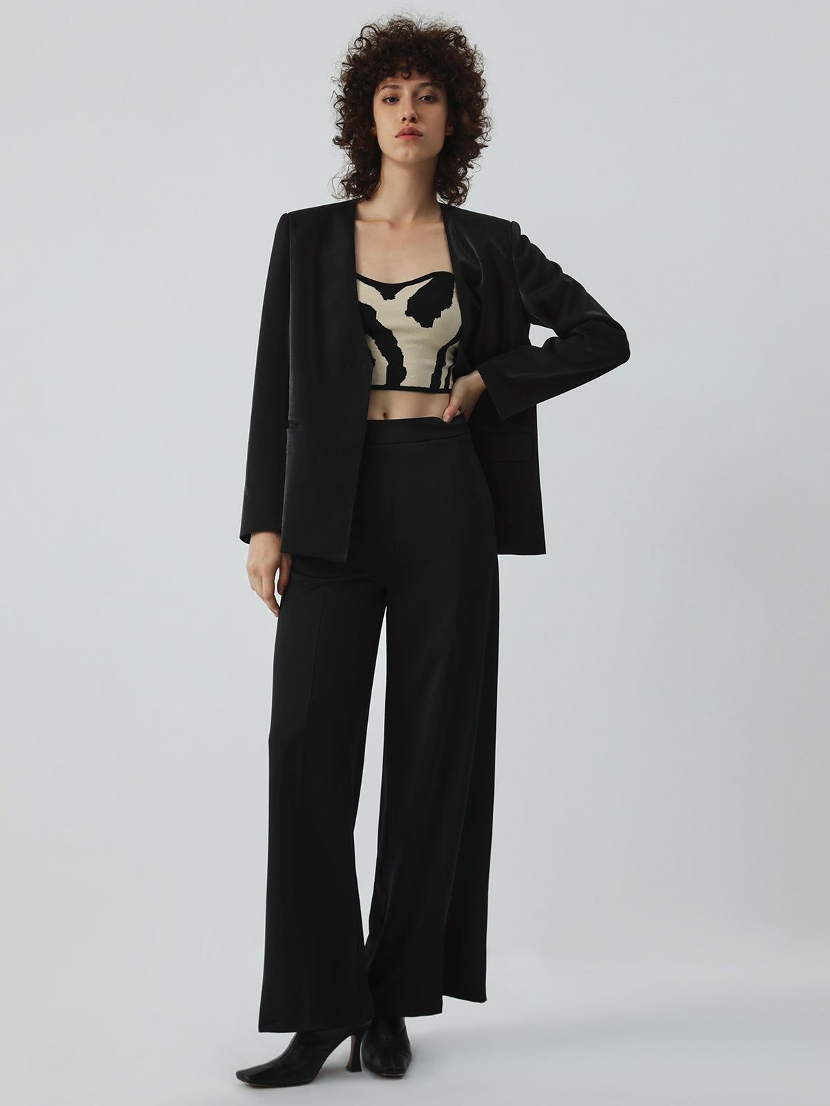 Basic Structured Blazer sold by COMMENSE product image thumbnail 2