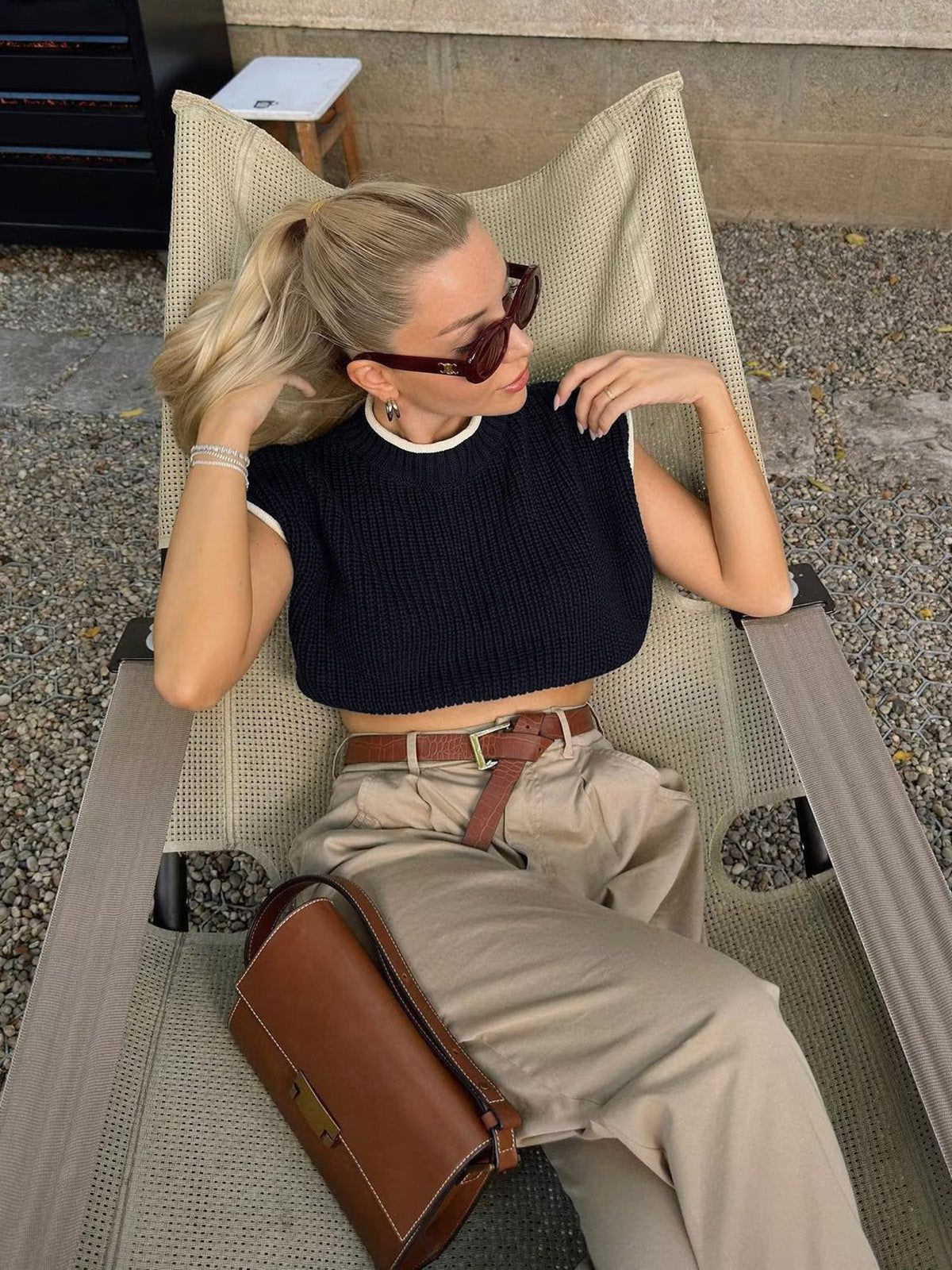 Contrast Trim Open Back Crop Sweater Vest sold by COMMENSE product image thumbnail 2