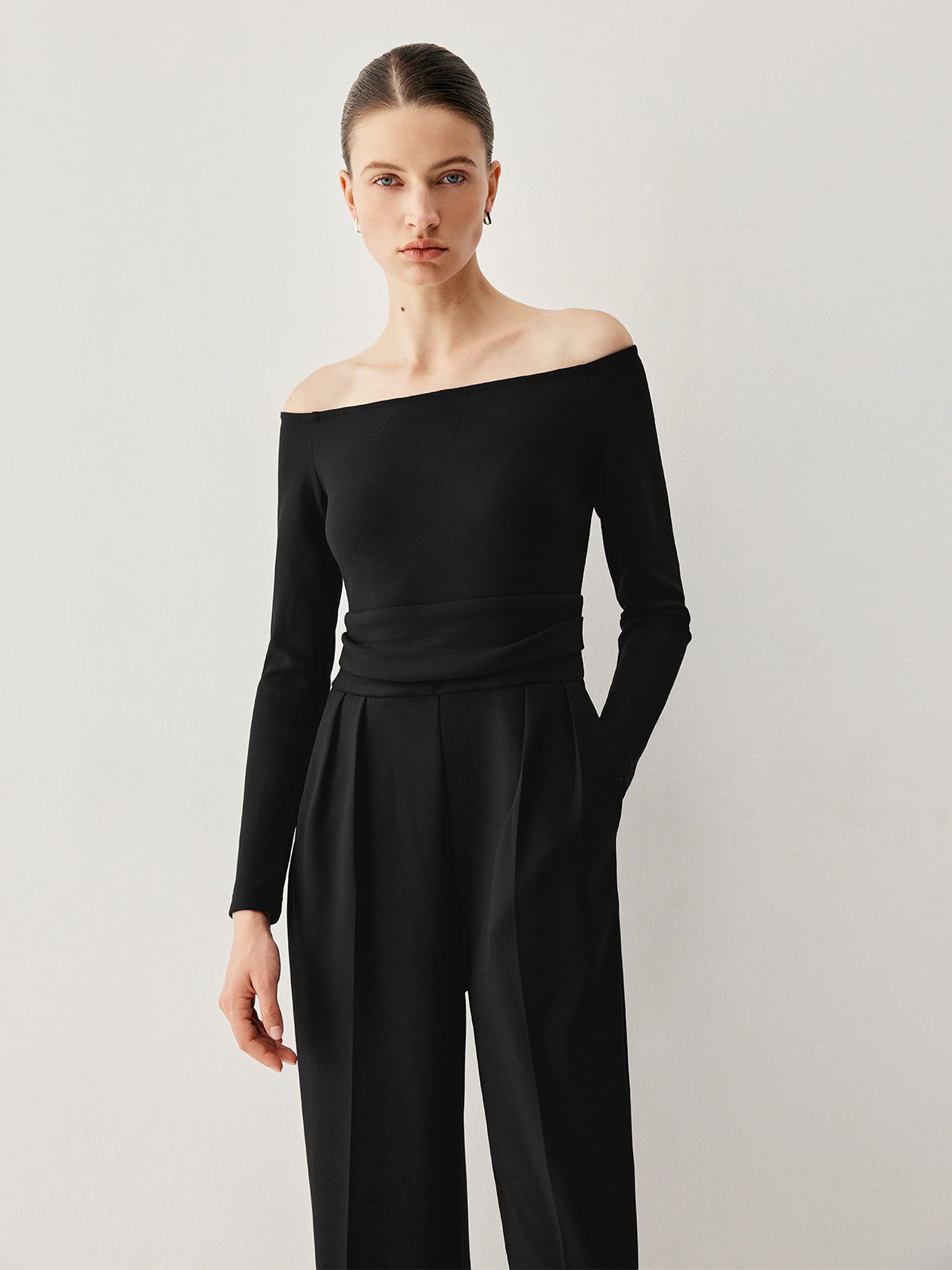 Off Shoulder Pleated Jumpsuit sold by COMMENSE product image thumbnail 4