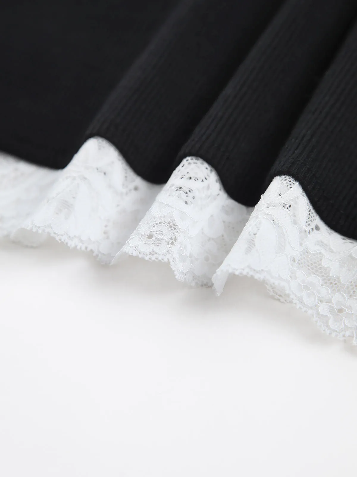 Contrast Lace Trim Cami Top sold by COMMENSE product image thumbnail 3