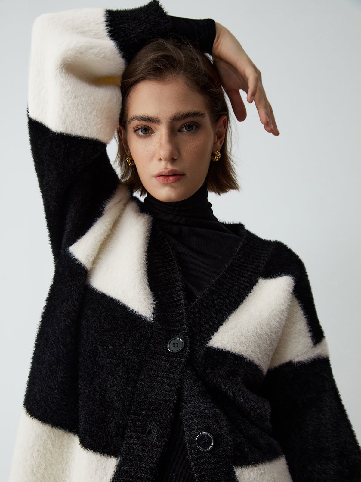 First Choice Stripe Fuzzy Cardigan sold by COMMENSE product image thumbnail 4