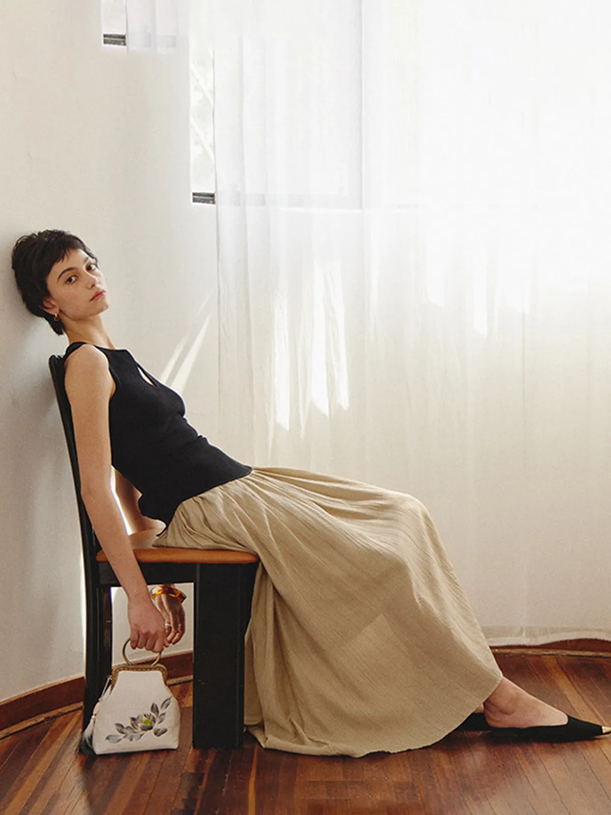 Keyhole Neckline Sweater Vest sold by COMMENSE product image thumbnail 4