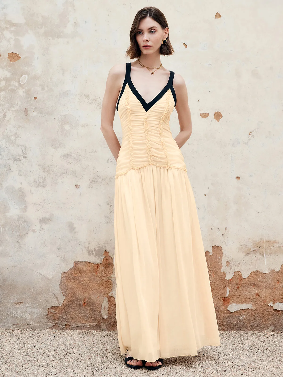 Contrast Binding Pleated Long Dress sold by COMMENSE product image thumbnail 2