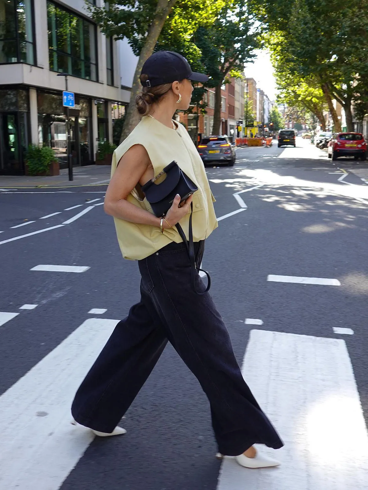 Leisure Street Vest sold by COMMENSE product image thumbnail 2