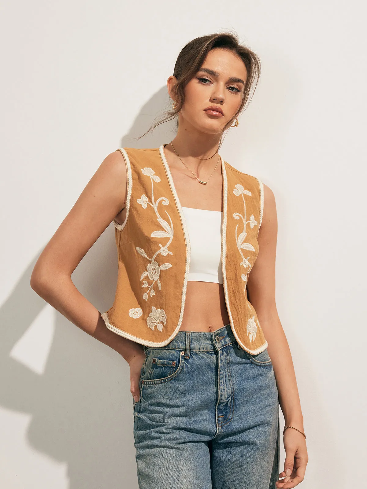 Floral Contrasting Vest sold by COMMENSE product image thumbnail 2