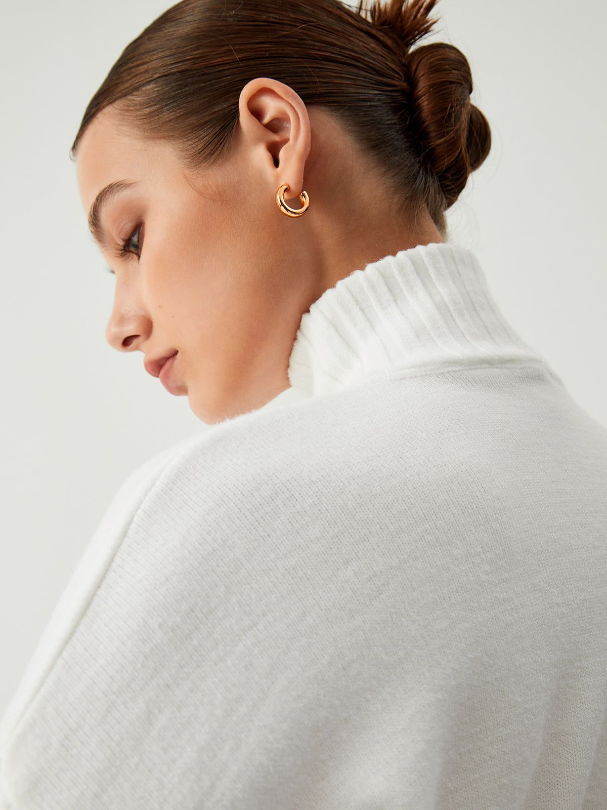 Snowwhite Mock Neck Sweater sold by COMMENSE product image thumbnail 3