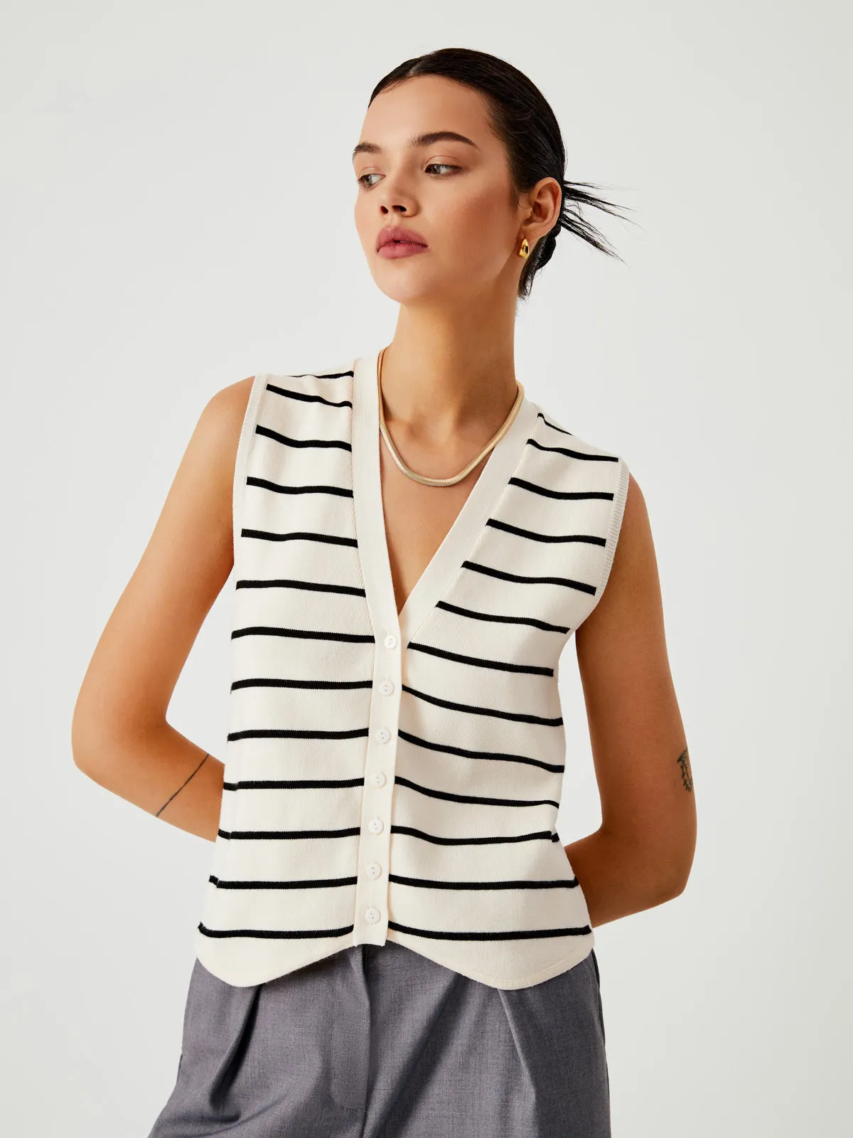 Effortless Stripe Vest sold by COMMENSE product image thumbnail 2