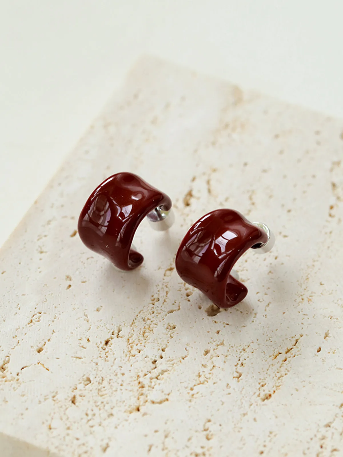 Textured Enamel C-Shaped Earrings sold by COMMENSE product image thumbnail 2