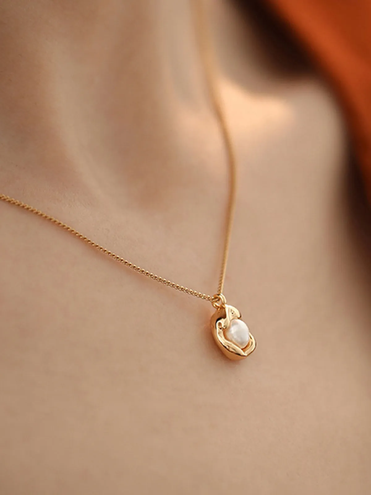 Golden Decor Pearl Pendant Necklace sold by COMMENSE