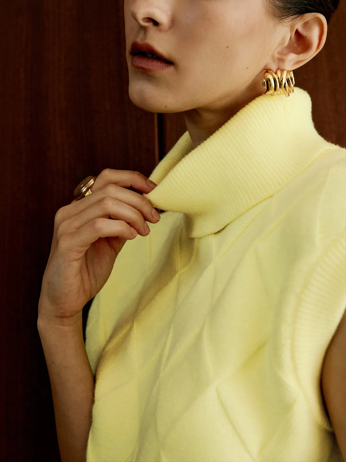 Turtleneck Diamond Sweater Vest sold by COMMENSE product image thumbnail 5