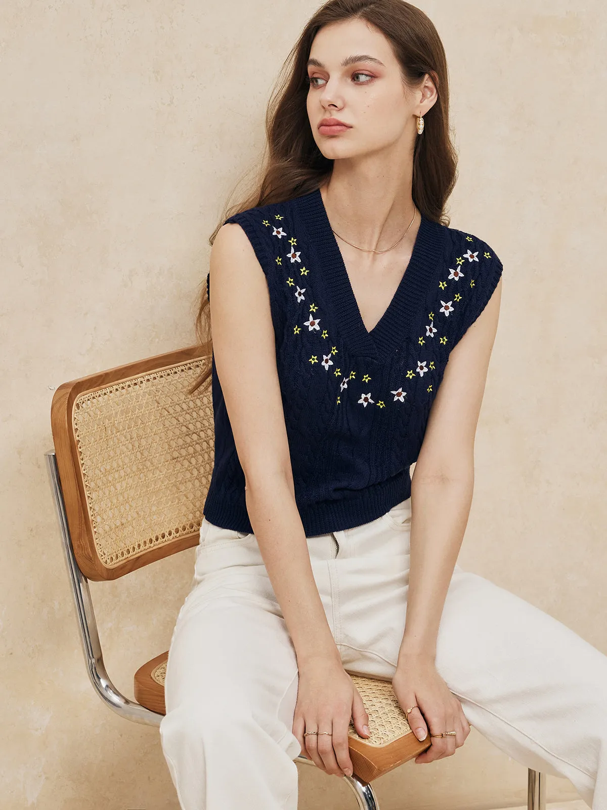 Embroidery Floral Sweater Vest sold by COMMENSE product image thumbnail 4