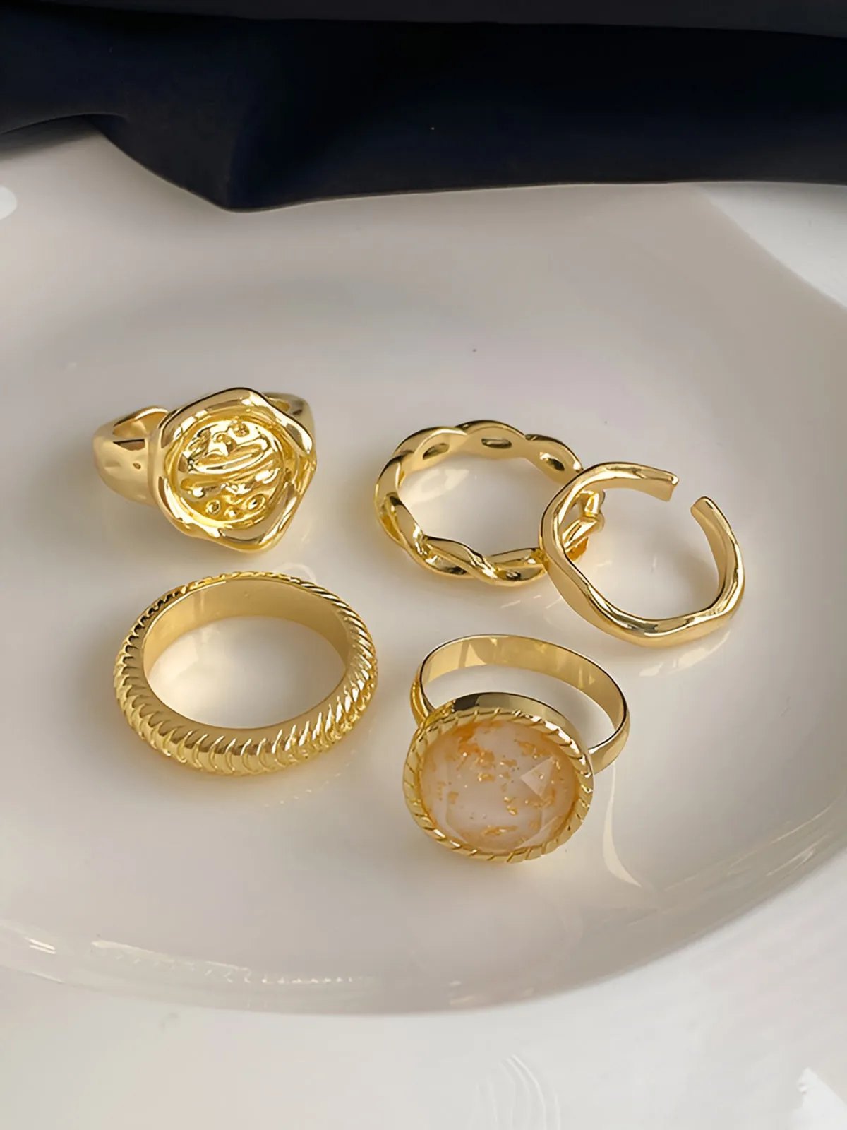 5pcs High-End Golden Hoop Ring sold by COMMENSE product image thumbnail 2