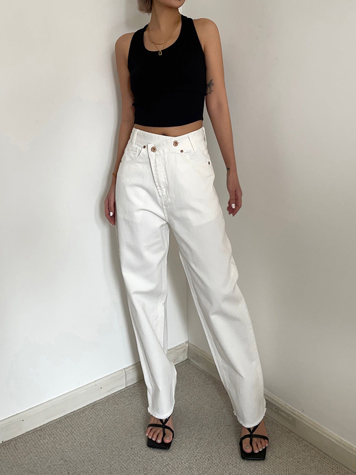 Back Cutout Crop Tank Top sold by COMMENSE product image thumbnail 10