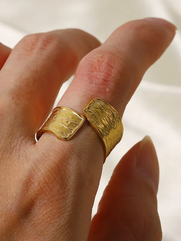 Amalfi Coast Ring sold by COMMENSE