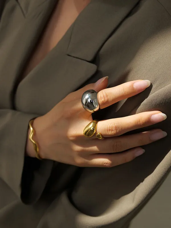 Simplicity Ring sold by COMMENSE