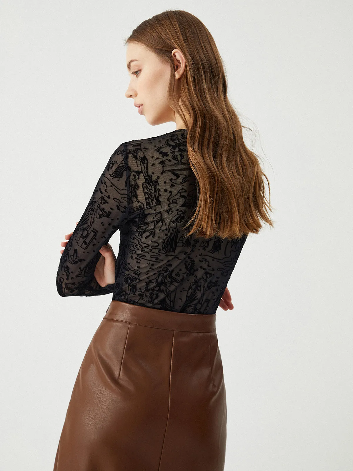 Print Mesh Long Sleeve V-Neck Top sold by COMMENSE product image thumbnail 4