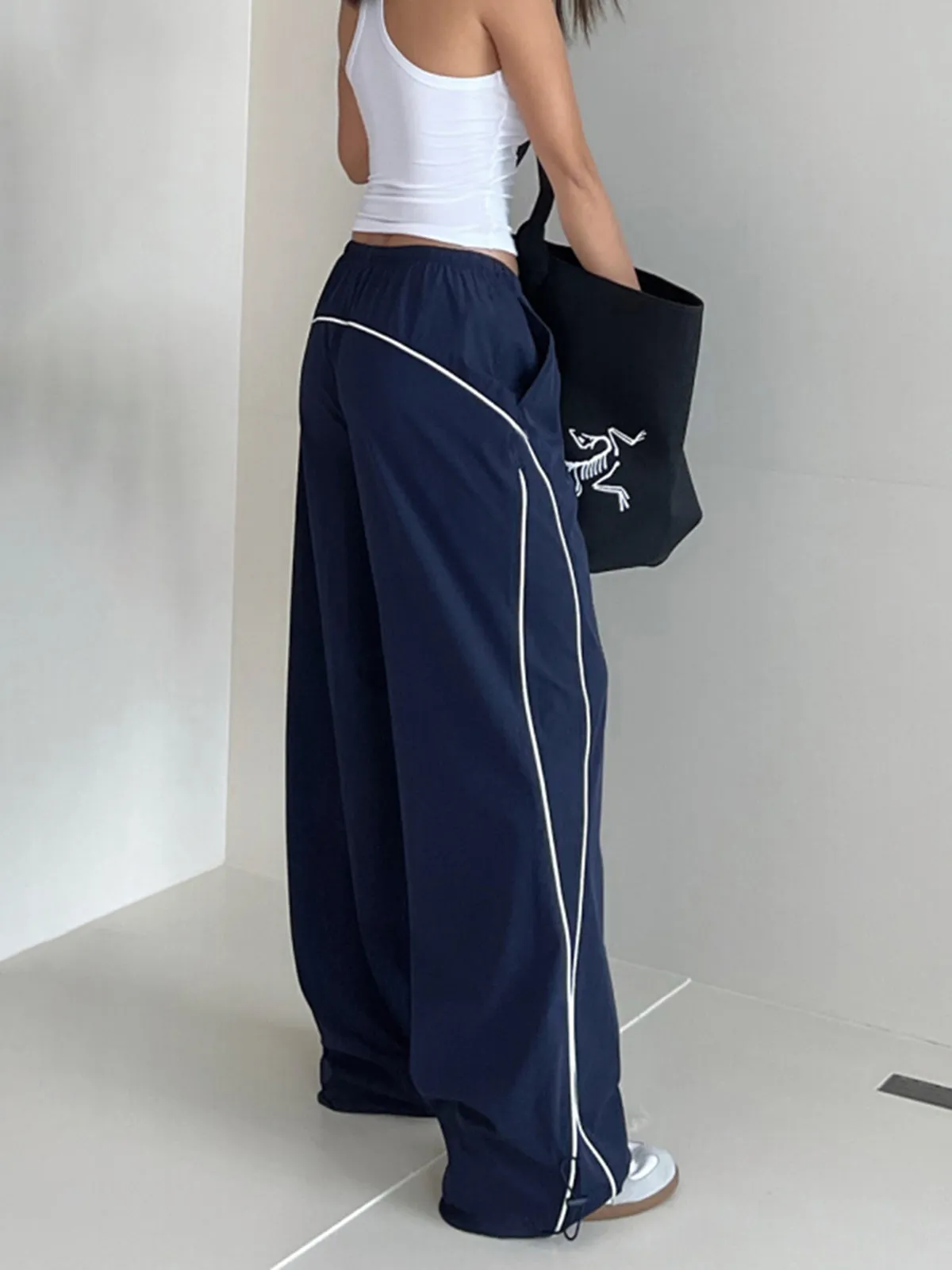 Contrast Piping Drawstring Pants sold by COMMENSE