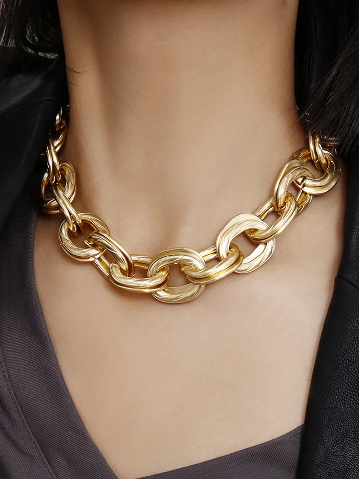 Thick Golden Link Necklace sold by COMMENSE product image thumbnail 3