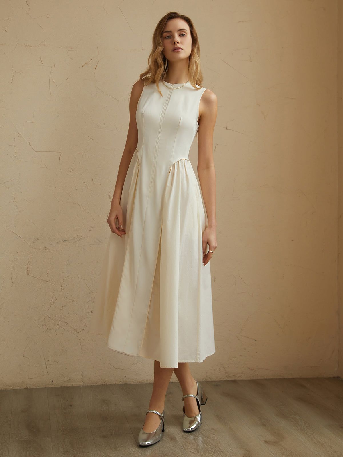 Sleeveless Pleated Midi Dress sold by COMMENSE product image thumbnail 3