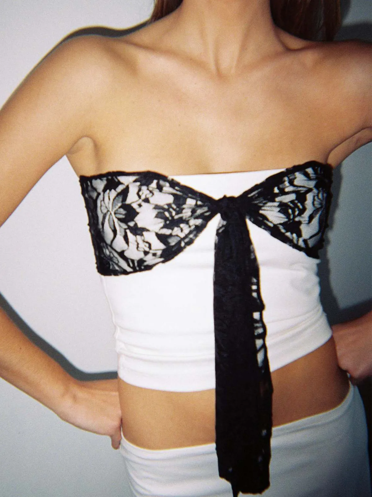 Lace Bow Decor Cropped Tube Top sold by COMMENSE product image thumbnail 2