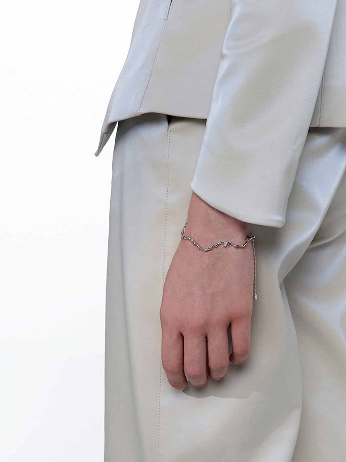 Star Fantasy Wavy Bracelet sold by COMMENSE product image thumbnail 3