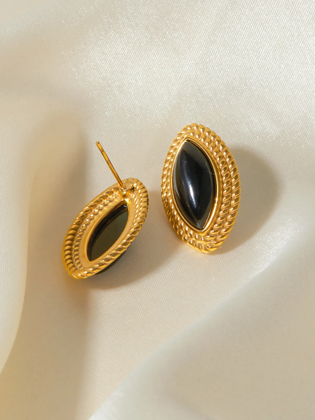 Golden Disc Black Onyx Earrings sold by COMMENSE product image thumbnail 3