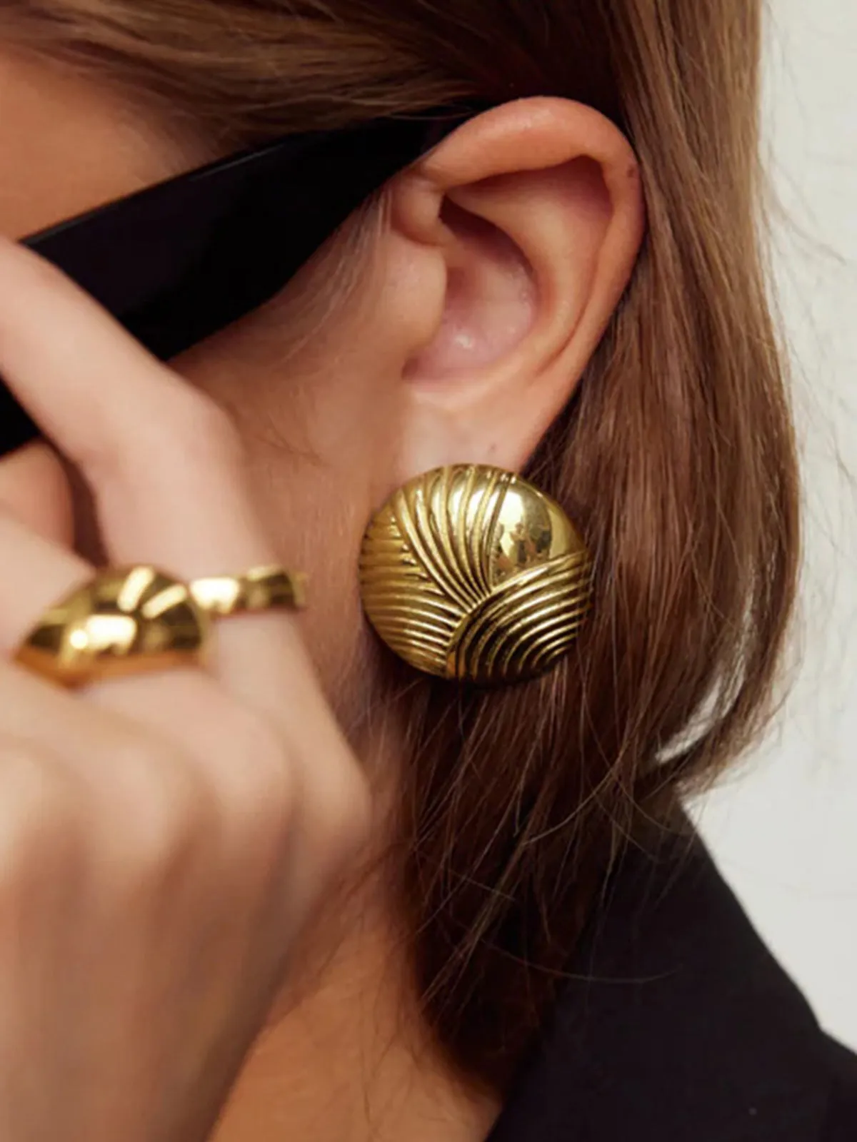 Ripple Oblate Earrings sold by COMMENSE product image thumbnail 2