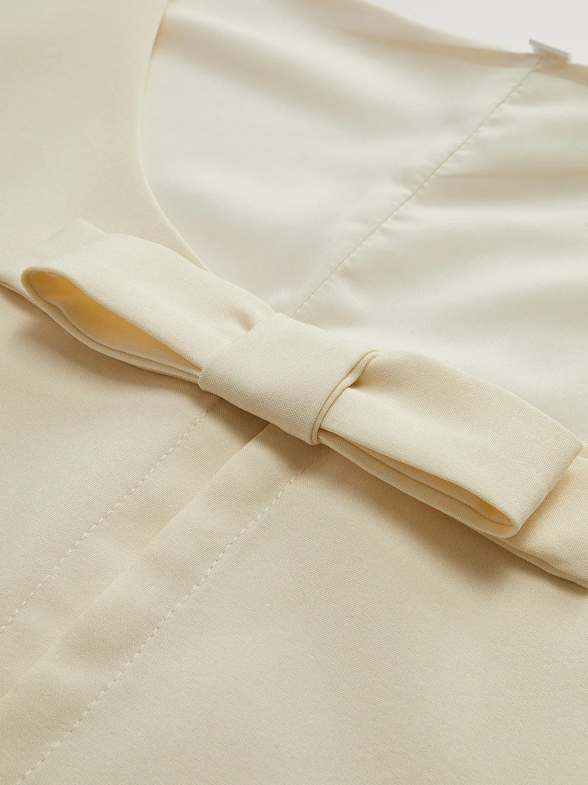 Bow Knotted Piping Tank Top sold by COMMENSE product image thumbnail 5