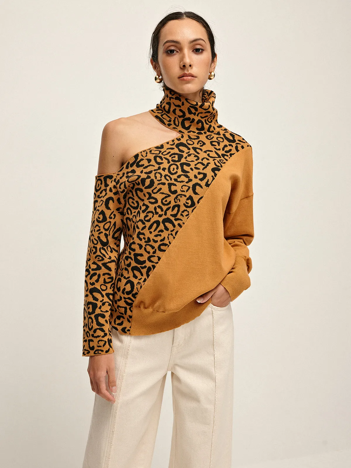 Turtleneck Cutout Leopard Patchwork Knit Top sold by COMMENSE product image thumbnail 4