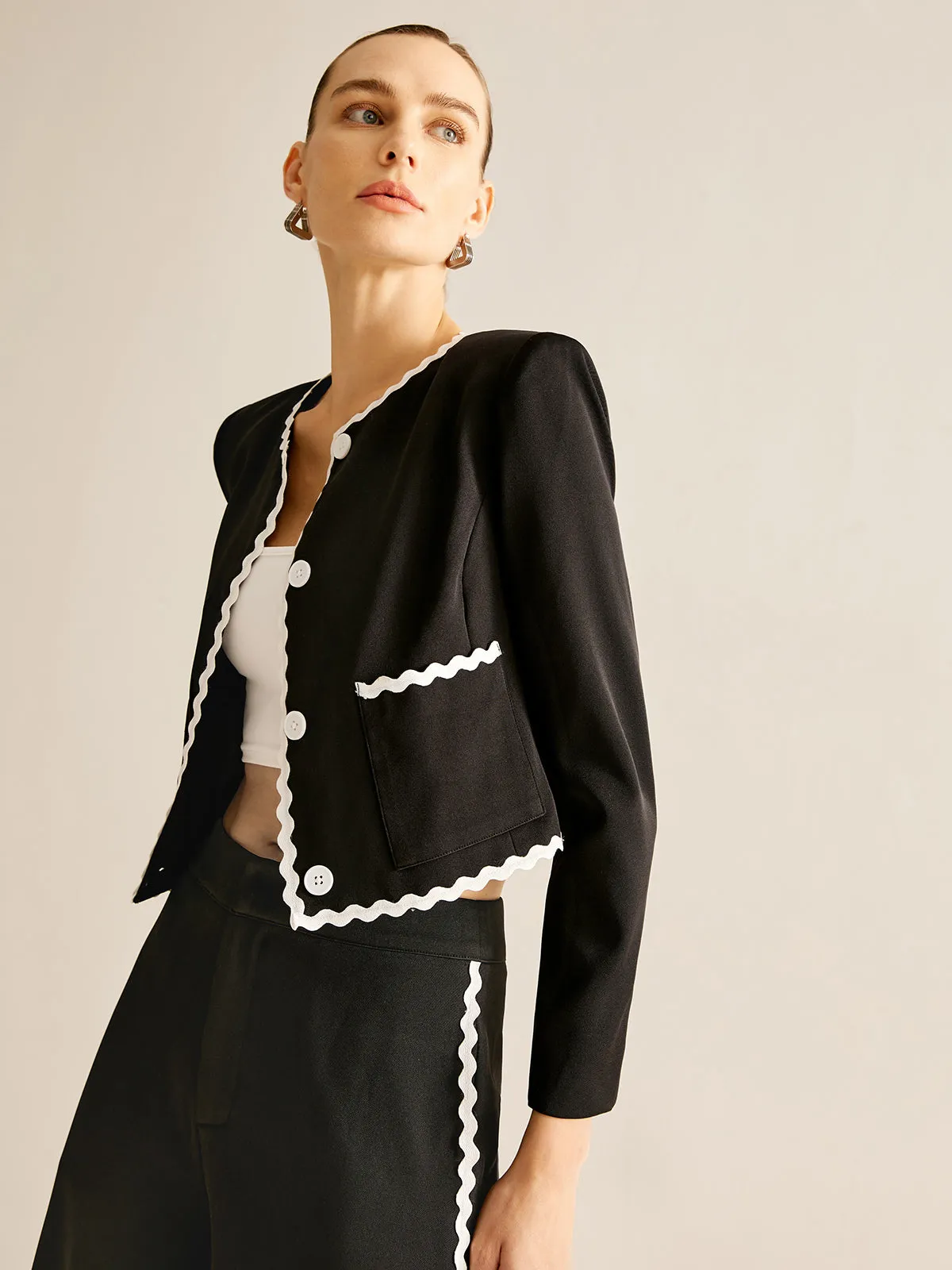 Contrast Wavy Trim Button Blazer sold by COMMENSE product image thumbnail 5