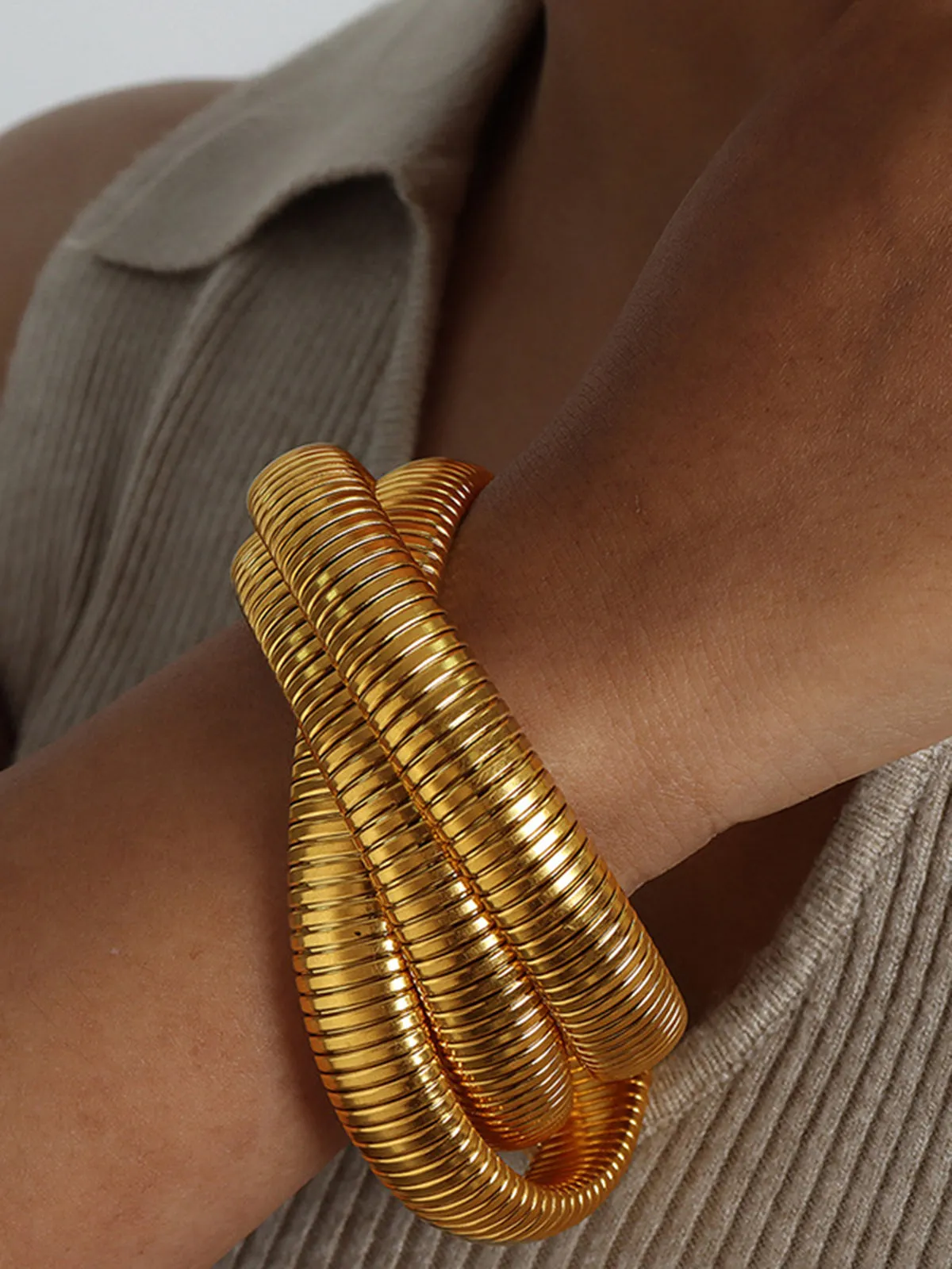 Triple Hoop Twist Bracelet sold by COMMENSE product image thumbnail 3