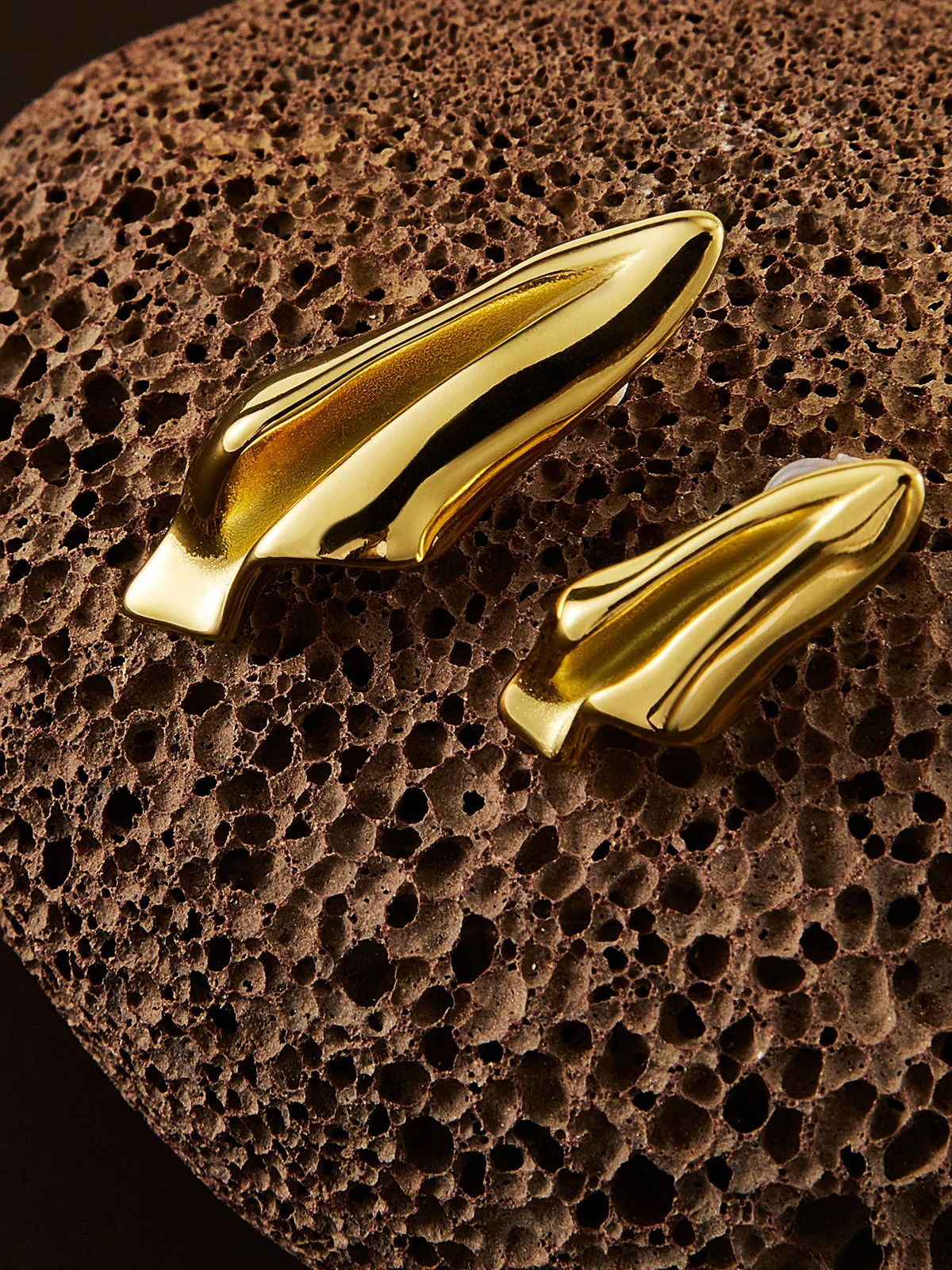 Asymmetric Paper Airplane Pleated Earrings sold by COMMENSE product image thumbnail 3