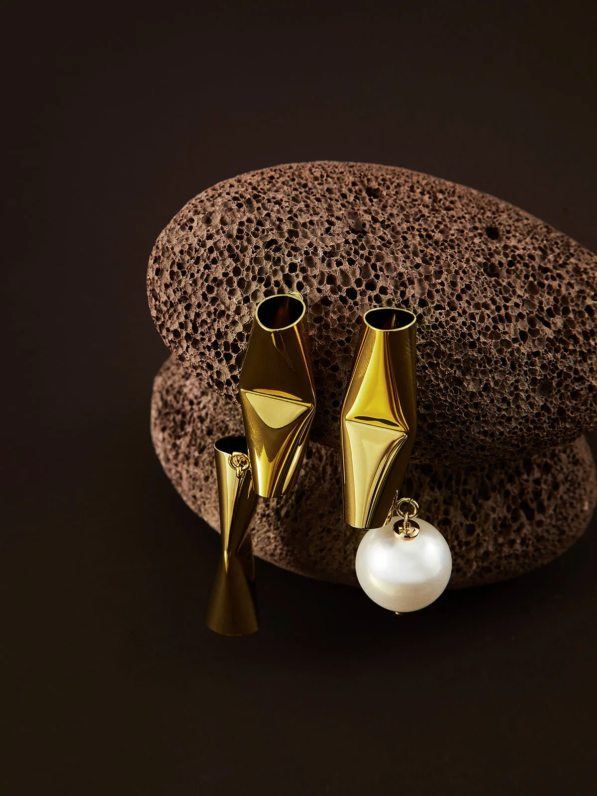 Asymmetrical Tube Pearl Drop Earrings sold by COMMENSE product image thumbnail 3